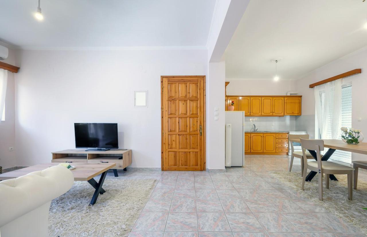Flower Apartment Preveza Exterior photo
